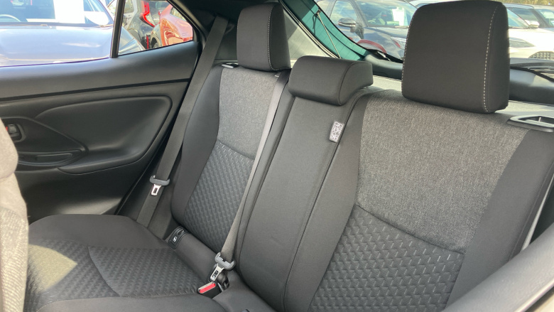 Toyota Yaris Cross 1.5 Hybrid Design 5dr CVT Hybrid Estate